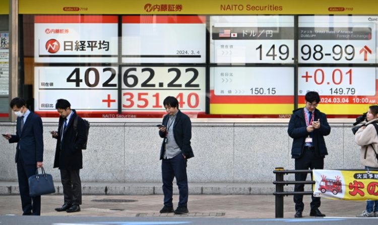 Tokyo's Nikkei index closed above 40,000 points for the first time. ©AFP