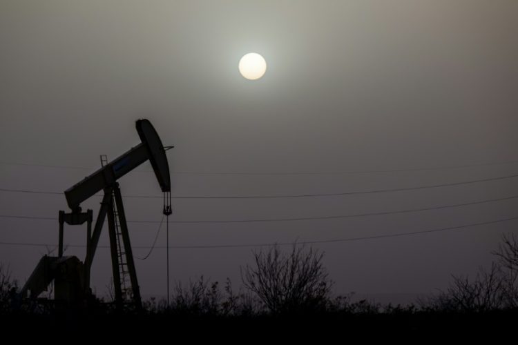 Oil prices edged up as investors keep an eye on developments in the Middle East. ©AFP